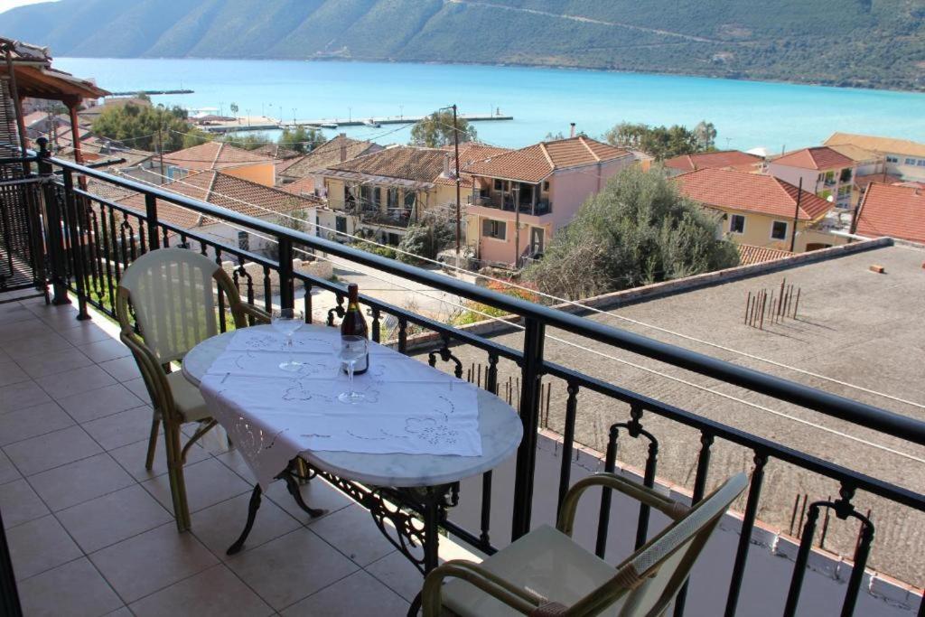 Liotrivi Apartments Vasiliki  Bagian luar foto