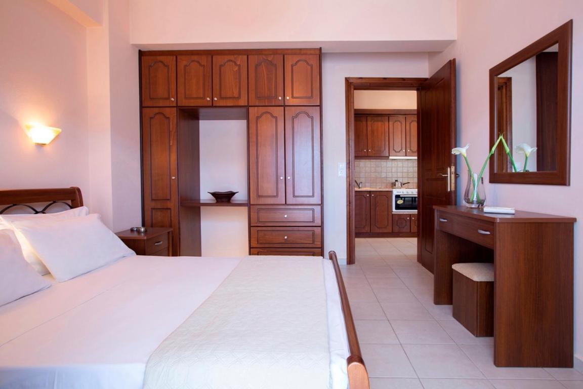 Liotrivi Apartments Vasiliki  Bagian luar foto